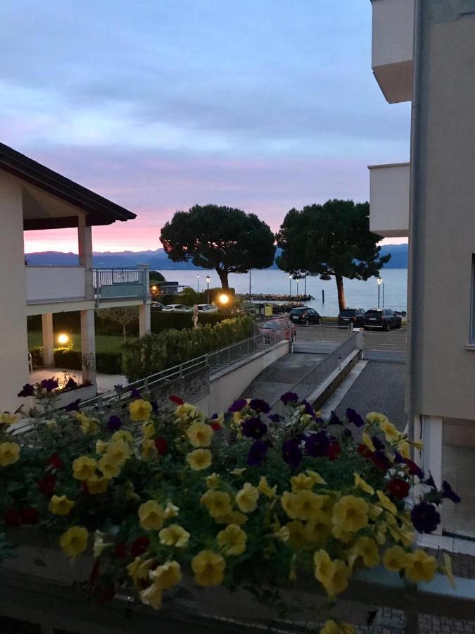 Casa Caterina Lake View Holidays Apartments เปสเคียรา เดล การ์ดา ภายนอก รูปภาพ